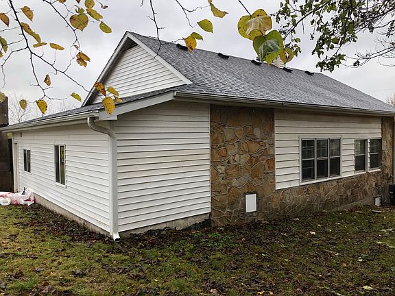 3rd image of 7758 Ivy Dr