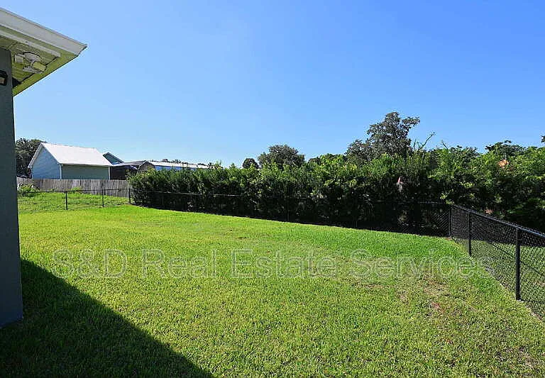 4435 Lake Hancock Rd — Photo 49