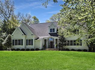 34 Myanos Rd, New Canaan, CT 06840