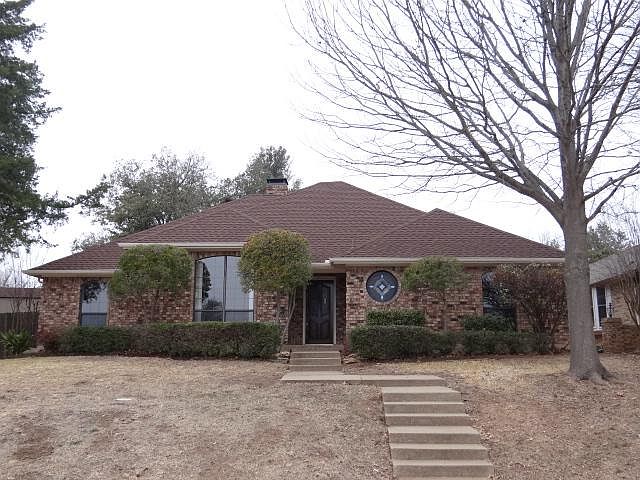 2nd image of 1907 Seabrook Dr