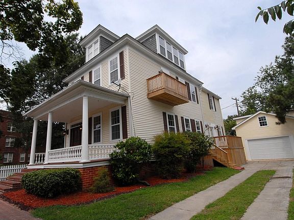 2nd image of 834 Shirley Ave
