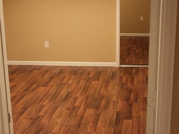 4th image of 7708 Park View Blvd