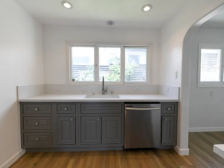 2505 Cedar St — Photo 10