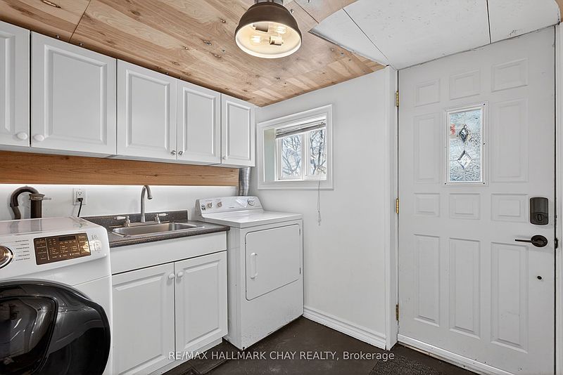 Toronto House for rent - 2 Bedrooms — photo 2