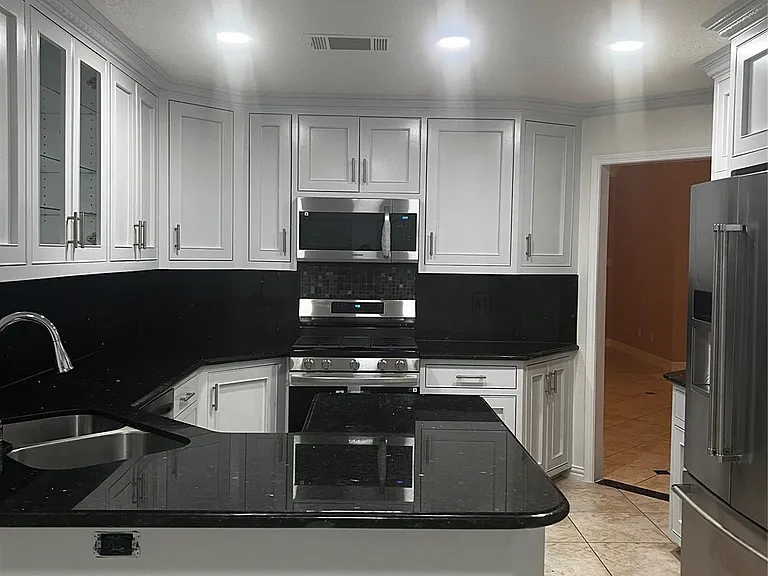 7719 Valera Ln — Photo 3