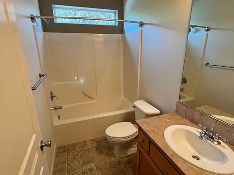 10308 SW Hollyridge Ln — Photo 13