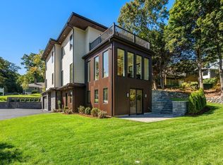 30 Dorr Rd, Newton, MA 02458