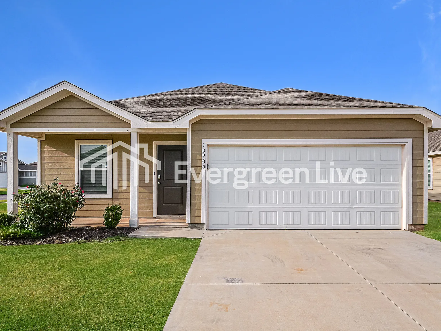 4 bed, 2.0 bath, 1667 sqft, $1,595 — Photo 1