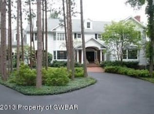 1255 Timber Grove Rd, Shavertown, PA 18708