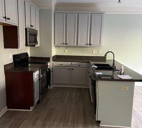 3rd image of 5019 Lower Elm St