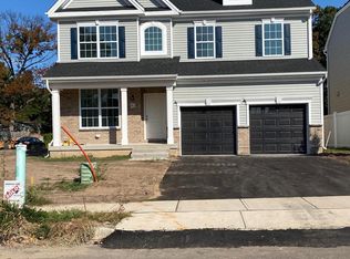 40 Misty Meadow Ln, Hamilton, NJ 08619