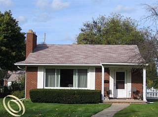 2nd image of 16904 Dunblaine Ave