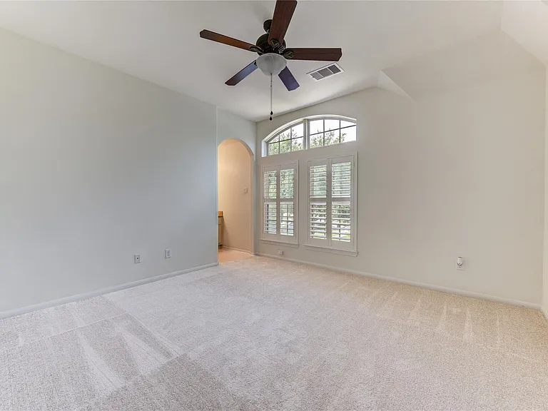1335 Altavilla Ln — Photo 35