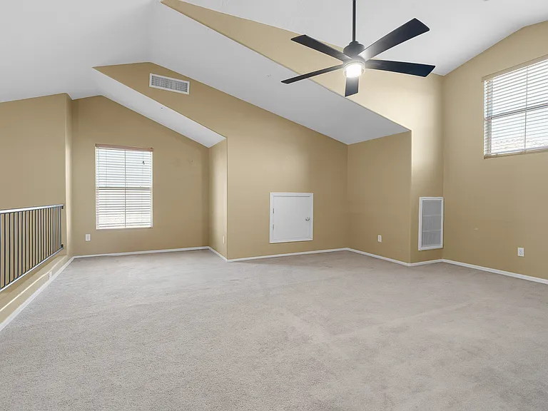 751 N Port Dr — Photo 28