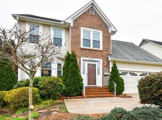 3609 Two Oaks Dr, Greensboro, NC 27410