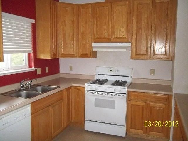 2nd image of 725 Willow St