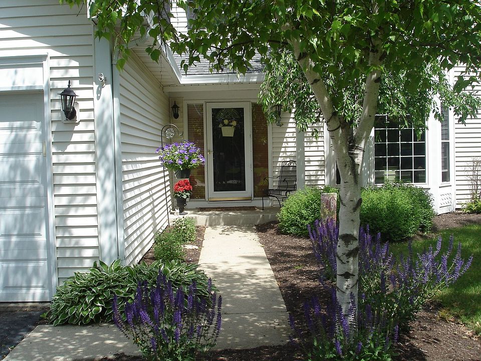 2nd image of 83 Jefferson Ln