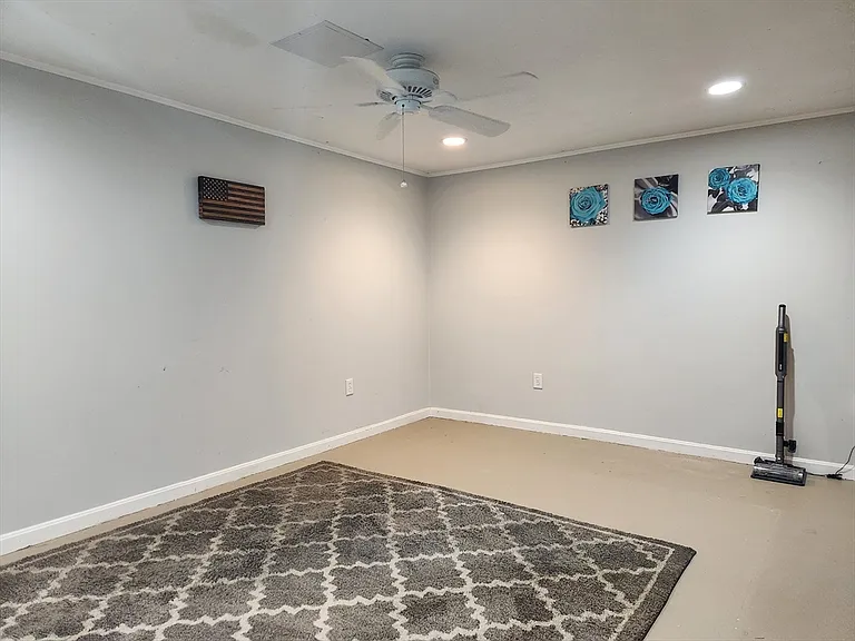 129 Lowell St #4 — Photo 33