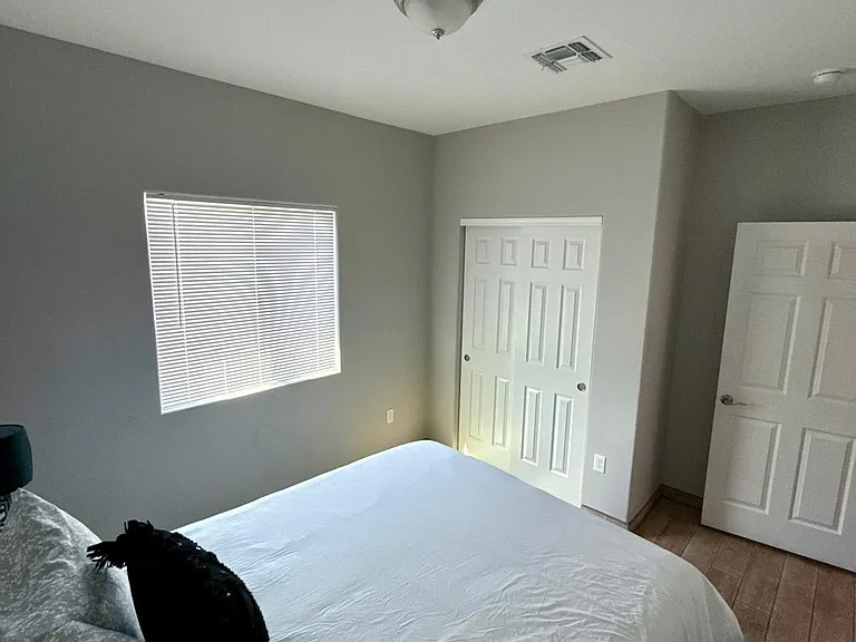997 N Contzen Ave #1 — Photo 12
