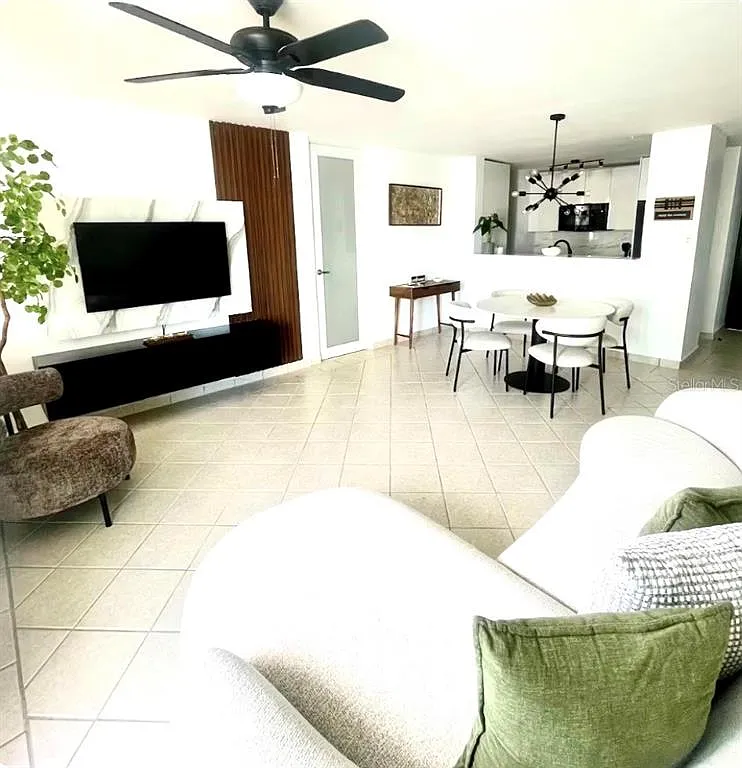 2 bed, 2.0 bath, $2,300 — Photo 3