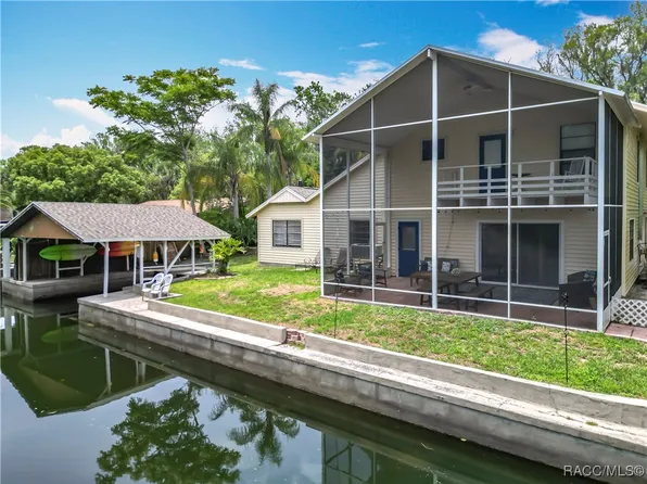 857 N Palm Springs Ter, Crystal River, FL 34429