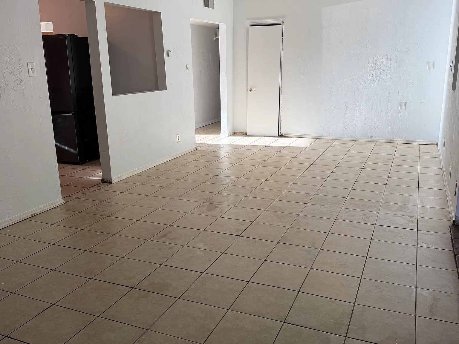 4 bed, 2.5 bath, 2000 sqft, $2,000 — Photo 3