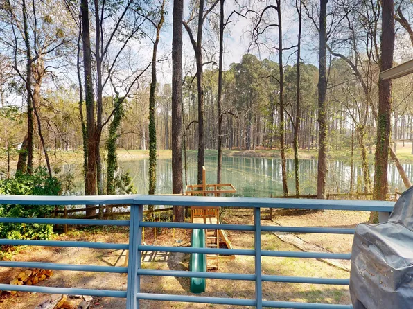 281 Lakewood Dr, Wendell, NC 27591