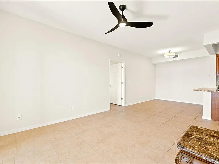 6401 Aragon Way #204 — Photo 6