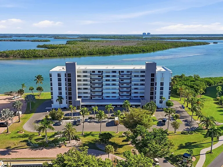 4253 Bay Beach Ln #3-ID1372279P — Photo 6
