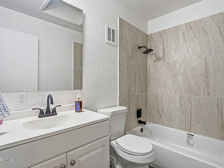 4609 Skylark Way — Photo 21