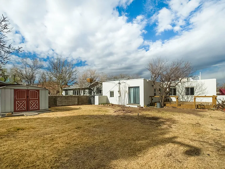 720 Carlisle Blvd SE — Photo 17