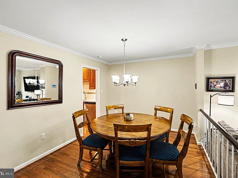 7468 Brighouse Ct — Photo 9
