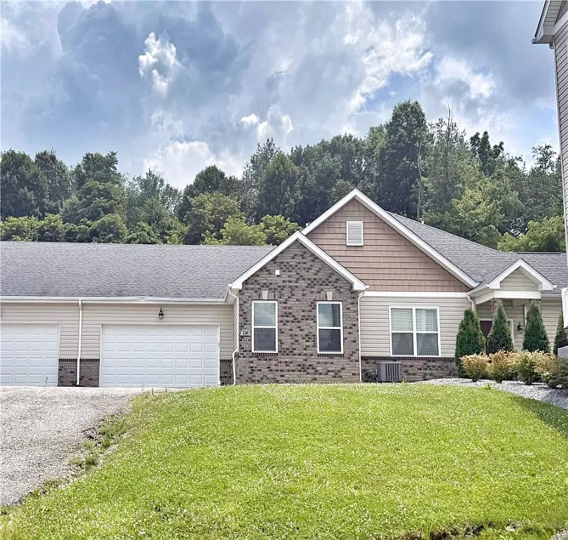 136 Rosemary Ln photo 1