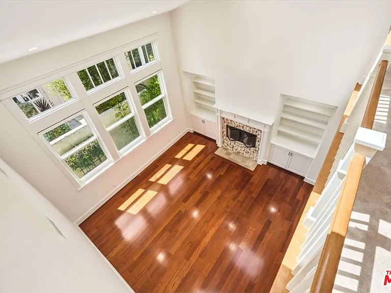 1633 Voorhees Ave — Photo 31