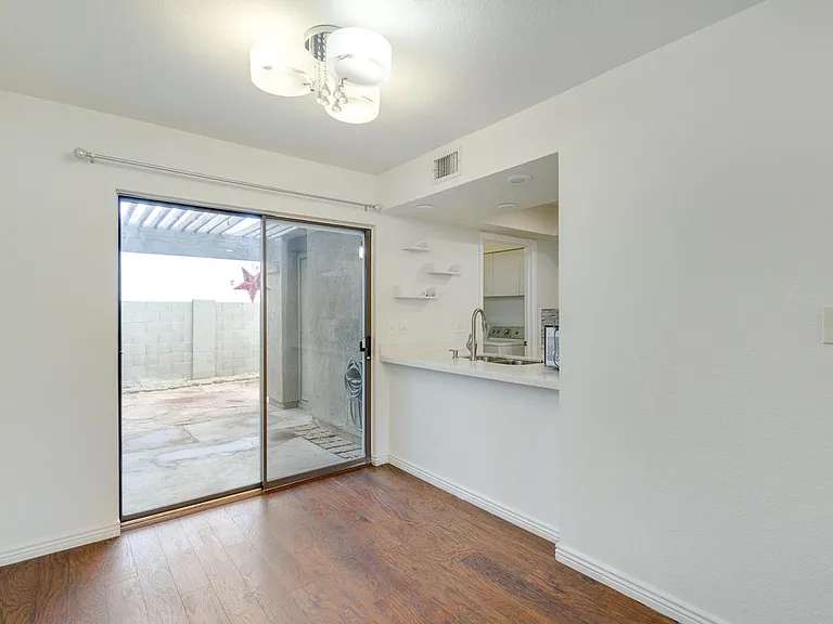 1440 W La Jolla Dr — Photo 7
