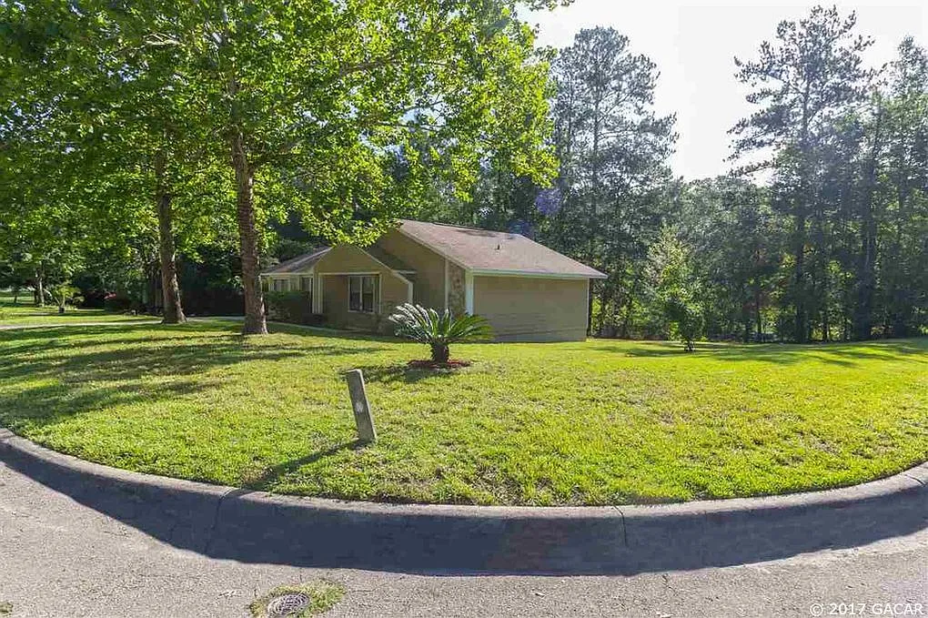 3 bed, 1416 sqft, $2,100 — Photo 2