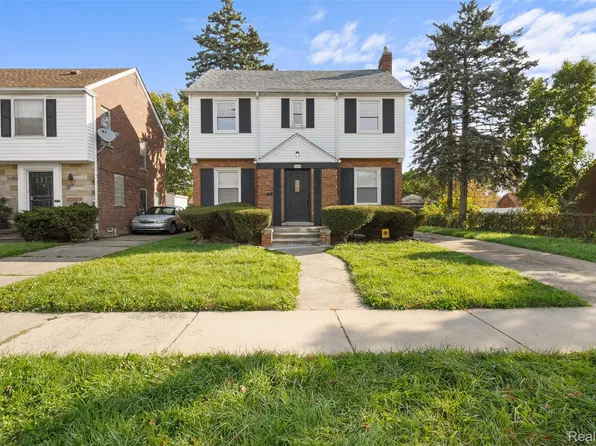 8560 Sorrento St, Detroit, MI 48228