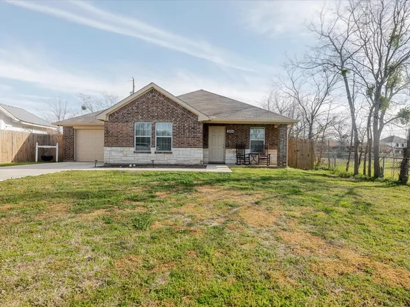 1004 SE 12th St, Mineral Wells, TX 76067