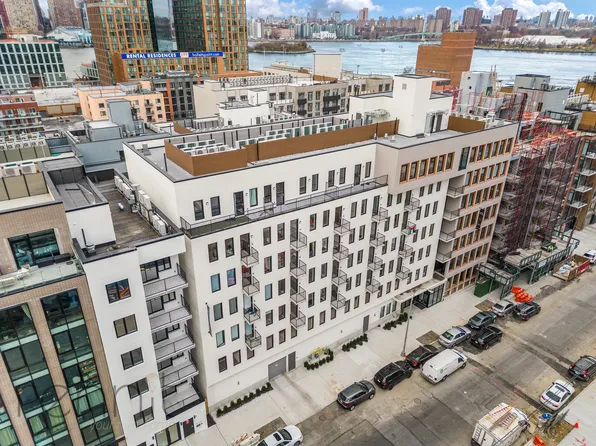 26-25 3rd Street image 31 of 44