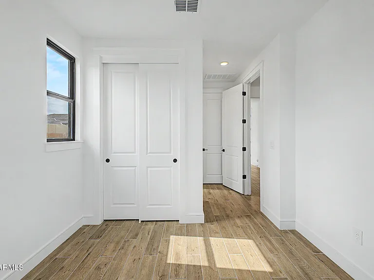 1131 E Yellowstone Pl — Photo 22