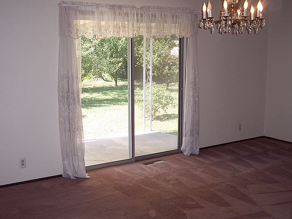 Great natural light in main floor living room