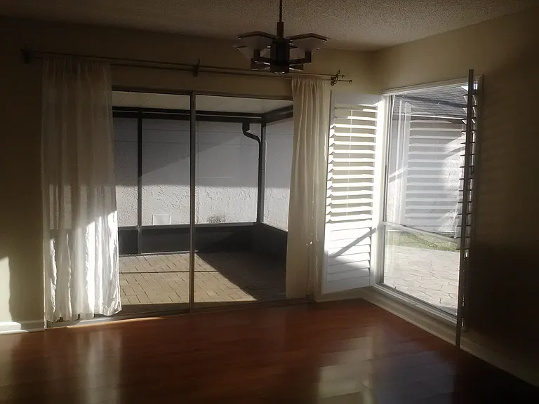 Landon Ln — Photo 15