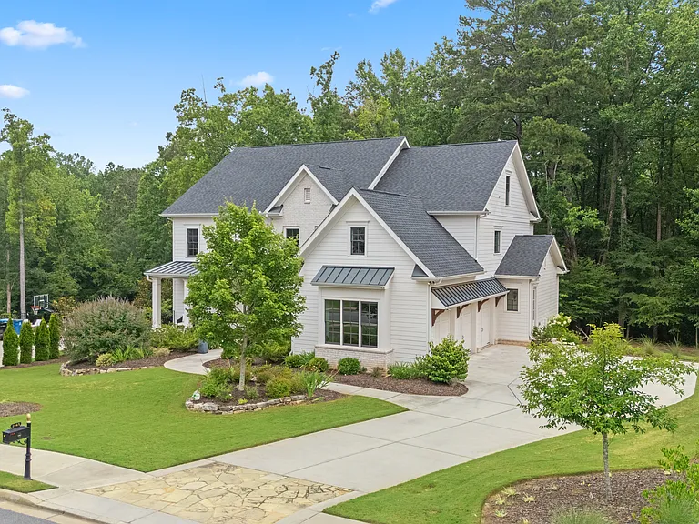 2045 Kent Ct — Photo 2