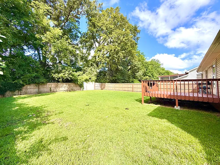 783 Princeton Cir — Photo 21