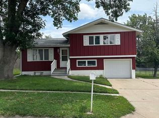 822 N 25th Ave, Blair, NE 68008