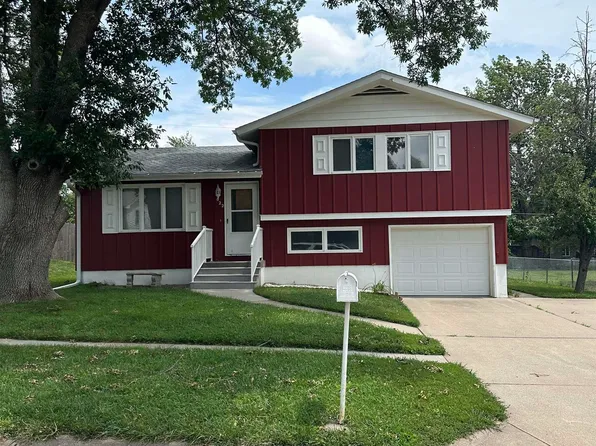 822 N 25th Ave, Blair, NE 68008