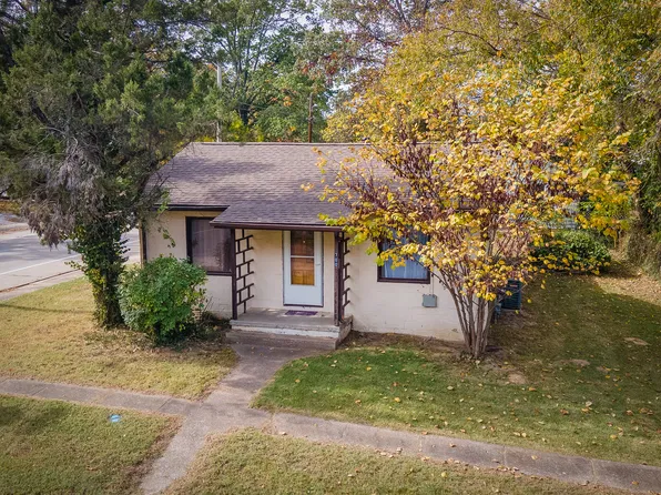 700 N Almond St, Carbondale, IL 62901