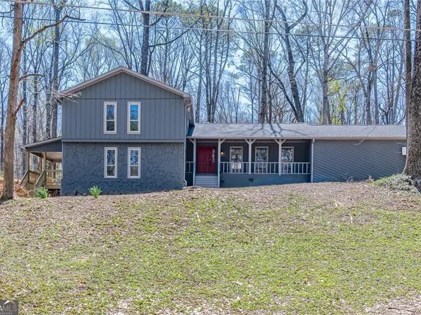 601 Raven Springs Trl, Stone Mountain, GA 30087