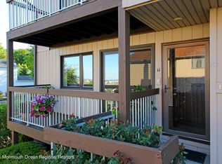 30 Portland Rd #B11, Highlands, NJ 07732