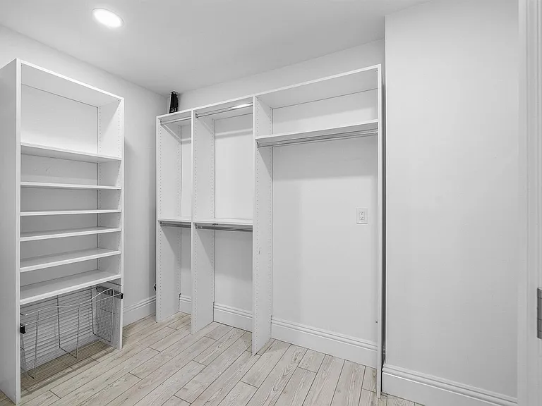 1128 SW 7th St — Photo 20